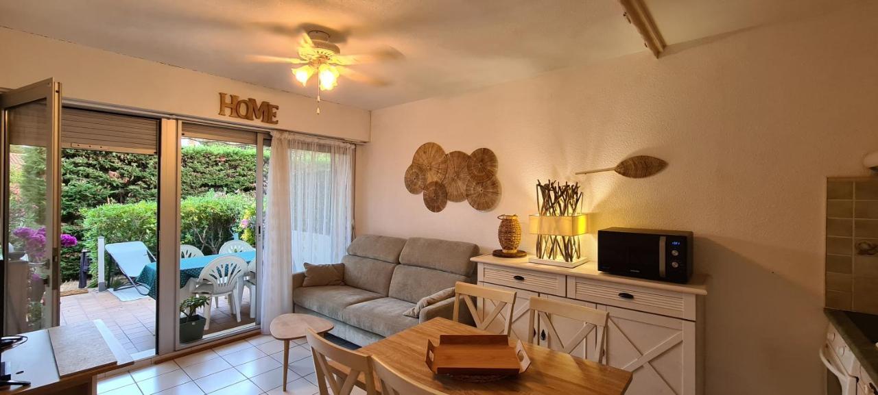 Le Tamaya Plage Charmant T2 En Rez De Jardin A 2 Pas D Une Belle Plage De Toutes Commodites Et Centre Ville Port Кавалере-сюр-Мер Екстериор снимка